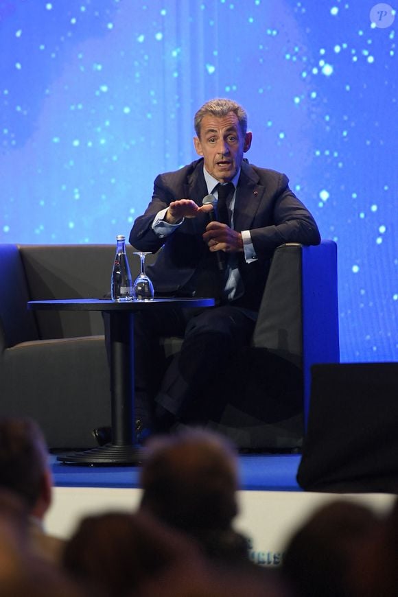 Conférence exceptionnelle avec l’ancien président Nicolas Sarkozy. Cet événement, très attendu, s’inscrivait dans le cadre des Rencontres de l’Avenir 2024 et a rassemblé un public nombreux venu écouter les réflexions de l’ancien chef de l'État sur « L’Avenir de la France ».
© Lionel Urman / Bestimage