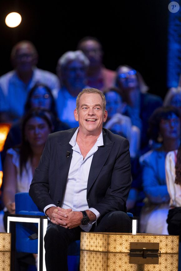 Exclusif - Garou lors de l'enregistrement de l'émission "La Boîte à secrets", présentée par F.Bollaert et diffusée le 26 septembre 2025 sur France 3, dans les studios du Lendit à Saint-Denis, Seine Saint-Denis, France, le 8 septembre 2025. © Pierre Perusseau/Bestimage