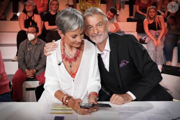 Exclusif - Isabelle Morini Bosc, Gilles Verdez - Sur le plateau de l’émission TPMP (Touche Pas à Mon Poste) présentée en direct par C.Hanouna et diffusée sur C8 - Paris le 8 septembre 2022 - © Jack Tribeca / Bestimage