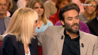 "J'ai une petite jalousie" : Anthony Delon resté proche de son ancienne belle-mère, l'ex-compagne d'Alain Delon a refait sa vie après lui