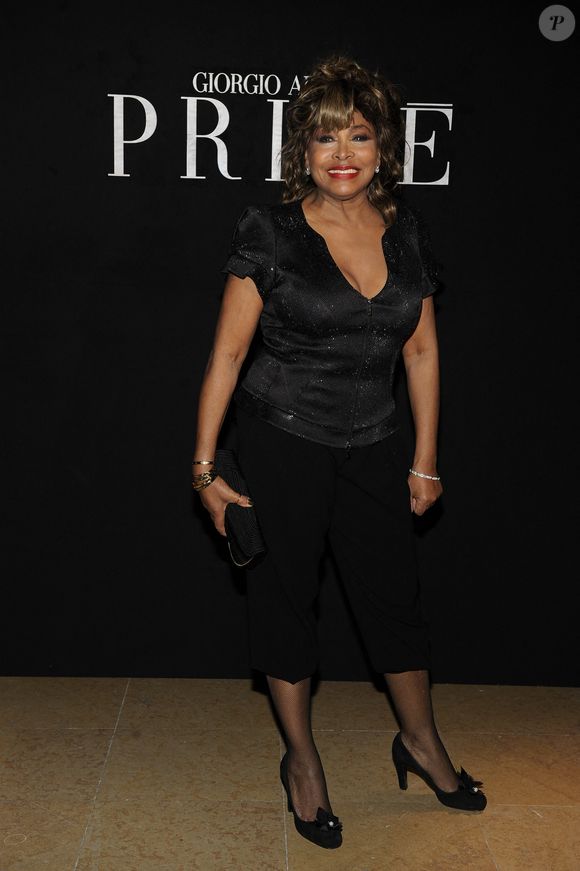 Tina Turner au défilé Armani à Paris, le 25 janvier 2010. SGP / BESTIMAGE