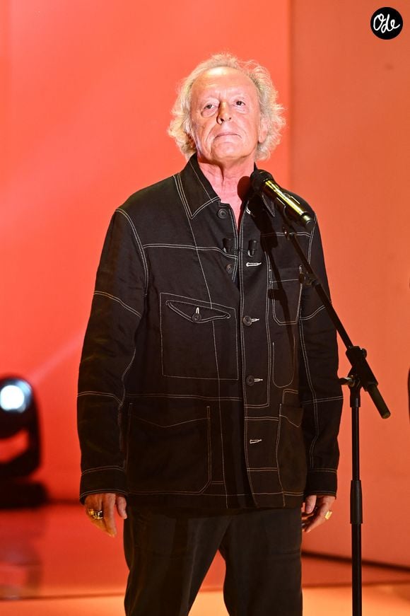 Exclusif - Didier Barbelivien - Enregistrement de l'émission "Vivement dimanche" au studio Gabriel, présentée par M.Drucker, diffusée sur France 3 le 23 octobre 2022.
© Guillaume Gaffiot / Bestimage