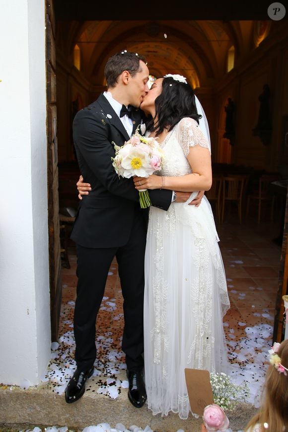 Exclusif - Mariage religieux en l'église de Villanova d' Alizée et Grégoire Lyonnet - Villanova le 18 juin 2016
© Olivier Huitel - Olivier Sanchez / Bestimage - Crystal