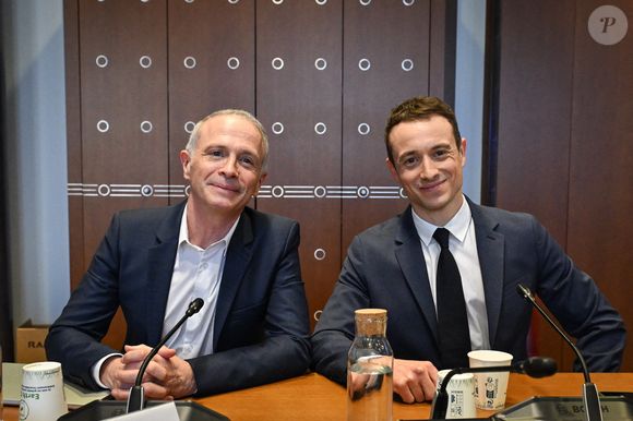 Le présentateur et producteur Hugo Clément et le présentateur et créateur de contenus Samuel Etienne arrivent pour son audition devant la Commission d'enquête sur la neutralité, le fonctionnement et le financement de l'audiovisuel public à l'Assemblée nationale française à Paris le 24 février 2026. Photo by Firas Abdullah/ABACAPRESS.COM