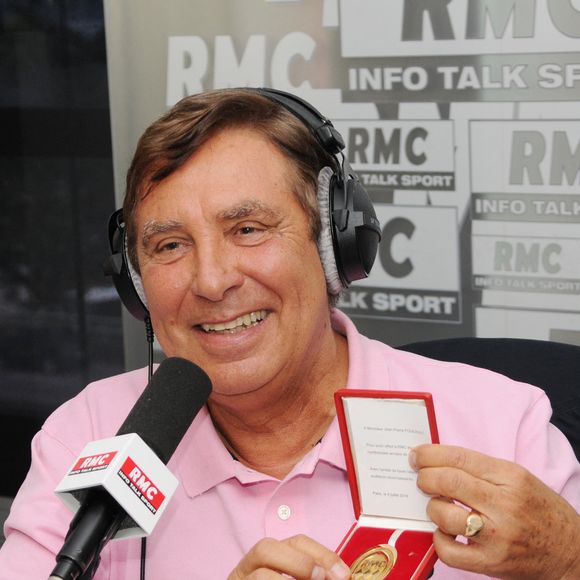 EXCLU - Les adieux de Jean-Pierre Foucault à la radio chez RMC. Jean-Pierre Foucault passe le Grand Oral des GG dans les Grandes Gueules. Il parle de sa décision de mettre un terme à sa carrière radiophonique après 51 ans. Locaux de RMC-BFM TV a Paris, France le 4 Juillet 2016. Photo by Alain Apaydin/ABACAPRESS.COM