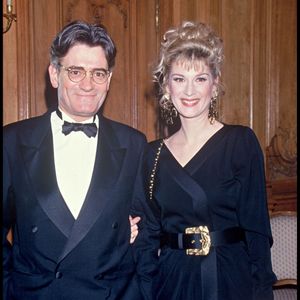 Michele Laroque et son ex-mari Dominique Deschamps en soirée en 1994.