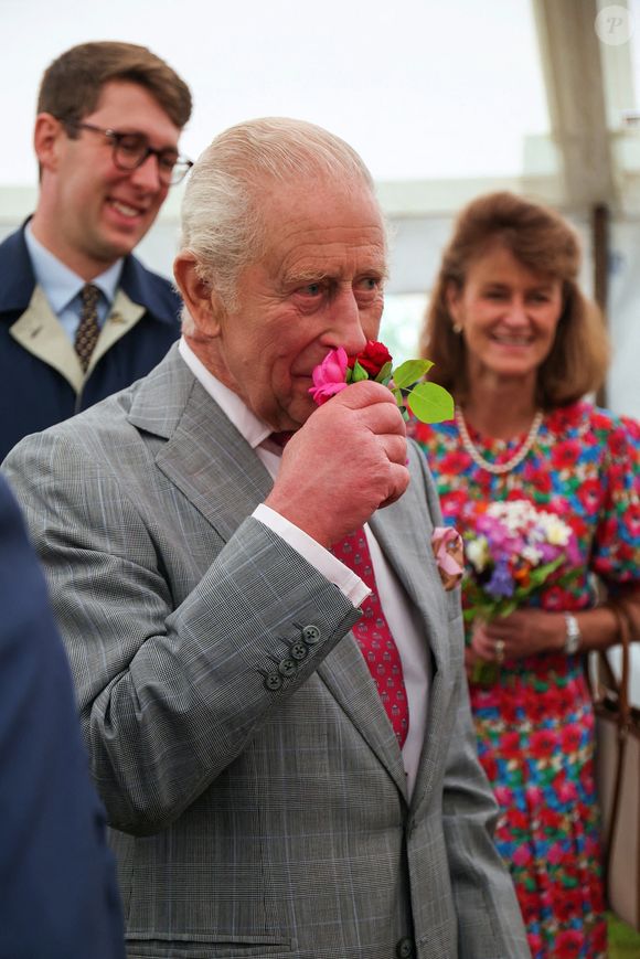 Malgré la maladie, le roi a progressivement repris ses engagements publics.

©Alpha Press 073074 23/07/2025
King Charles III (Le roi Charles III d'Angleterre)
The Sandringham Flower Show 2025 In Norfolk
ALPHA AGENCY / BESTIMAGE
