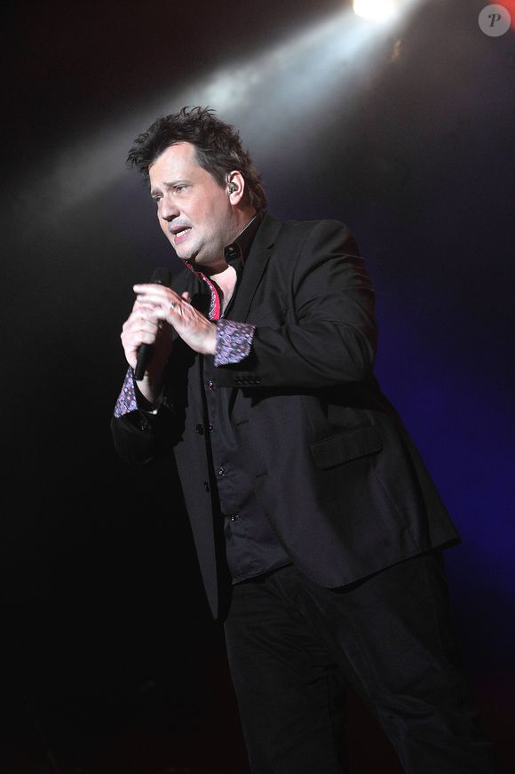 Sacha Goëller au concert " Stars 80 " au Zénith deParis, le 12 Avril 2013.

Photo : Agence / Bestimage