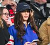 Sur TikTok, elle dément les rumeurs affirmant qu'elle paie 76 000 euros la semaine.

Iris Mittenaere dans les tribunes du match d'ouverture du Tournoi des six nations : France-Irlande (36-14) au Stade de France à Saint-Denis le 5 février 2026. Zuma Press / Bestimage