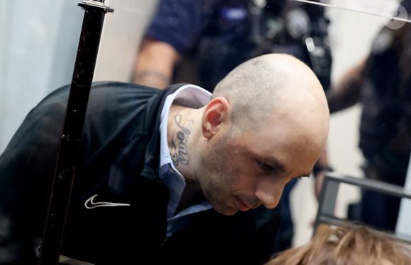 Cédric Jubillar dans le box des accusés - Procès de Cédric Jubillar pour "homicide volontaire par conjoint" devant la cour d'assises du Tarn à Albi, France, le 23 septembre 2025  © Dominique Jacovides/Bestimage