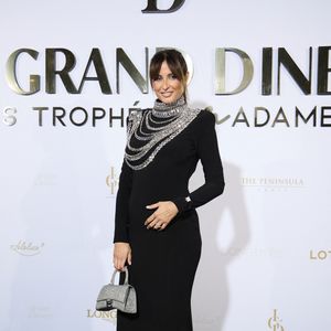 Malika Ménard (Miss France 2010) enceinte - Première édition des Trophées Madame – Le Grand Dîner dans le cadre prestigieux de l'hôtel Peninsula à Paris le 6 mars 2025. Cet événement d’exception a réuni des figures influentes du monde de la culture, du sport, du luxe et de l’entrepreneuriat, venues célébrer les femmes qui façonnent et inspirent notre époque. © Cyril Moreau/Bestimage