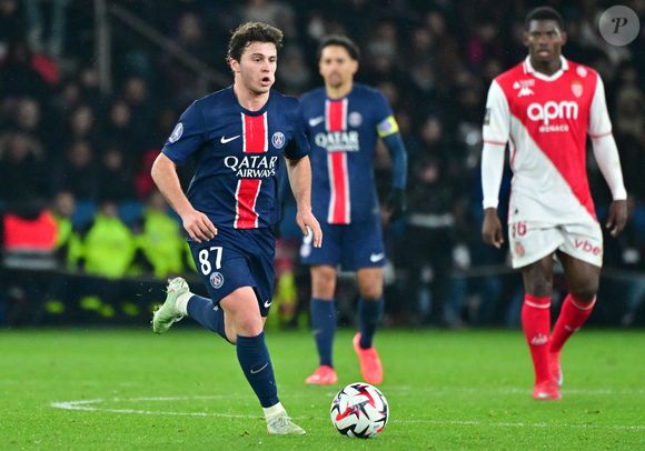 Joao Neves  PSG  lors du match de Ligue 1 McDonald's opposant le Paris Saint-Germain (PSG) à L’AS Monaco (Score 4/1 au Parc des Princes à Paris, France, le 8 février 2025. © Christian Liewig/Bestimage