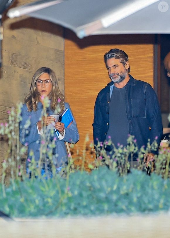 de son compagnon Jim Curtis

Jennifer Aniston et Jim Curtis à New York en 2025
©Backgrid USA / Bestimage