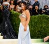 De Léna Situations à Kim Kardashian, le tapis rouge a vu défiler les personnalités les plus influentes du moment dans des tenues époustouflantes.

Léna Situations au Met Gala 2026, célébrant "Costume Art" au Metropolitan Museum of Art à New York.

©Bestimage