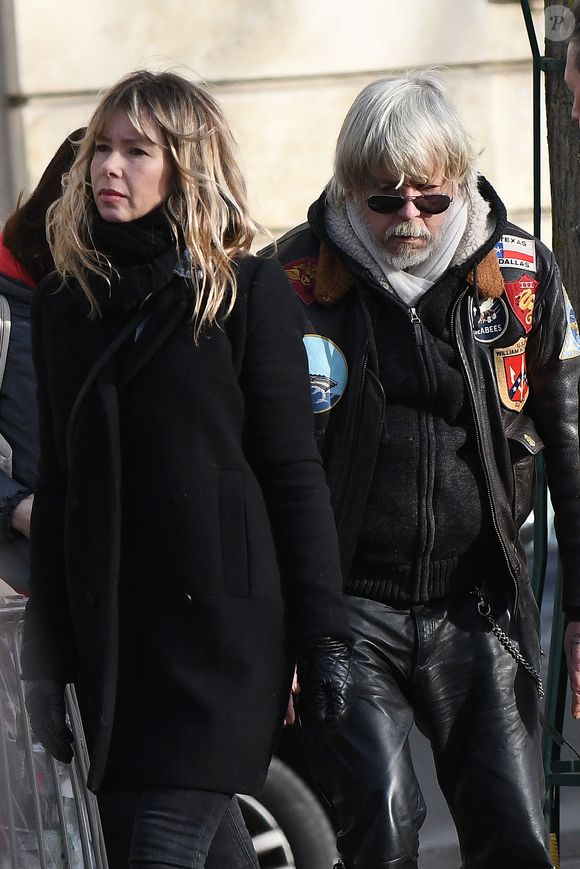 Renaud Séchan et Romane Serda lors des obsèques de Thierry Séchan au cimetière Montparnasse le 16 janvier 2019 à Paris, France. Photo Abaca