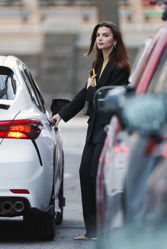 Emily Ratajkowski dans les rues de New York.

Photo : The ImageDirect / Bestimage