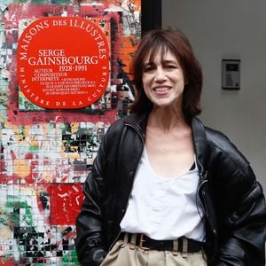 Charlotte Gainsbourg a travaillé très dur pour ouvrir la Maison Gainsbourg

Charlotte Gainsbourg lors de la cérémonie de dévoilement de la plaque "Maison des Illustres" de la Maison Gainsbourg à Paris. © Christophe Clovis/Bestimage