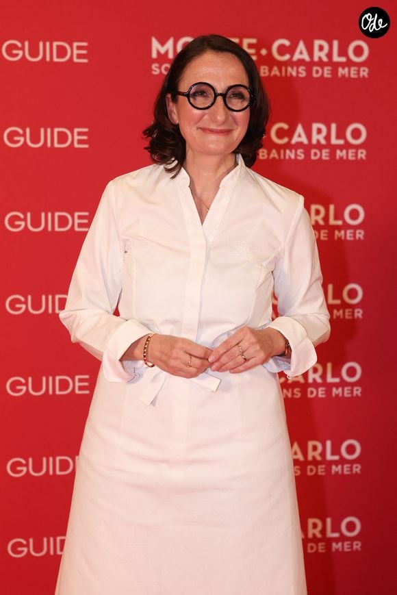 La cheffe Anne-Sophie Pic à l'Hôtel de Paris Monte-Carlo, lors du Dîner des Chefs à la veille de la Cérémonie des remises des Etoiles Michelin à Monaco, le 15 mars 2026. Crédit Jean Marc Lhomer/Bestimage