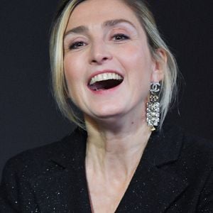 Julie Gayet assiste au Prix André Bazin Cahiers Du Cinéma à La Coupole à Paris, France, le 12 décembre 2024. Photo par Aurore Marechal/ABACAPRESS.COM