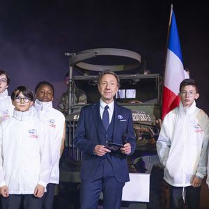 Exclusif - Stéphane Bern - Emission "Le concert pour la paix" sur les Champs-Elysées à Paris, retransmis en direct sur France 2, le 8 mai 2025. © Christophe Clovis - Pierre Perusseau / Bestimage