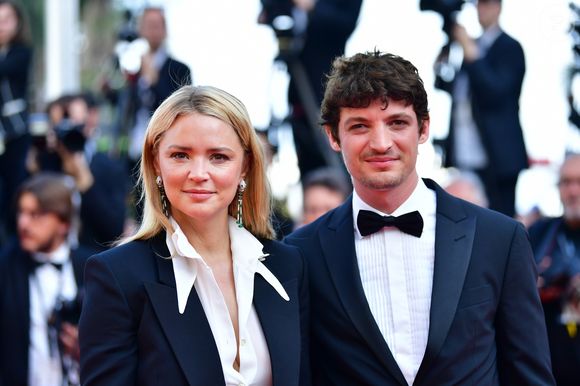 Virginie Efira et son compagnon Niels Schneider lors de la montée des marches de la cérémonie de clôture du 72ème Festival International du Film de Cannes, le 25 mai 2019. © Rachid Bellak/Bestimage