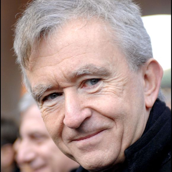 Surnommé "l'homme le plus riche de France", Bernard Arnault s'est constitué un solide patrimoine immobilier comme le révèlent nos confrères de "Nice-Matin"

Bernard Arnault en Chine SGP / BESTIMAGE