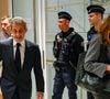 Nicolas Sarkozy et sa femme Carla Bruni à la sortie du dernier jour du procès pour des accusations de financement illégal de la campagne présidentielle victorieuse de 2007, décision le 25 septembre pour Nicolas Sarkozy et ses coprévenus, au tribunal de Paris, France, le 8 avril 2025. © Christophe Clovis/Bestimage