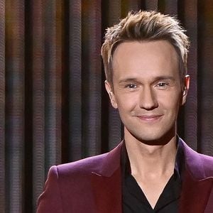 Cyril Féraud et Helena Noguerra lors de la 41e cérémonie des Victoires de la Musique à La Seine Musicale le 13 février 2026 à Boulogne-Billancourt, France. Photo de Franck Castel /ABACAPRESS.COM
