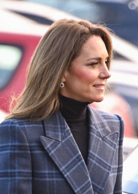À Falkirk, ils ont posé devant les célèbres sculptures des Kelpies, incarnant le patrimoine et l’ingénierie écossais.

Le prince William, prince de Galles, et Catherine (Kate) Middleton, princesse de Galles, arrivent pour visiter l'Académie nationale de curling à Stirling, Royaume Uni, le 20 janvier 2026. Cover Images via ZUMA Press / Bestimage/Bestimage