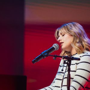 Exclusif - Marine Delplace en concert lors de la 1e édition du "Festival Europe 2" au Casino de Paris le 17 juin 2025. © Alexandre Fumeron/Bestimage