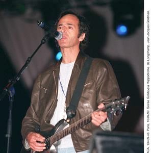 Soirée Solidays ˆ l'hippodrome de Longchamp. Jean-Jacques Goldman le 10 juillet 1999 © Lionel Hahn/ABACA