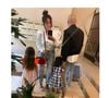 L'interprète du titre Ma Philosophie et maman de Sofia, Hana et Zayn a aussi fait part de sa grande fierté concernant ce projet qui lui tient forcément énormément à coeur
Amel Bent avec ses filles et son mari, Instagram, le 24 mai 2020.