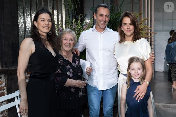 Kelly-Marie Lancien, Maguy Ducruet, Daniel Ducruet, Pauline Ducruet et Linoué Ducruet lors du premier défilé Alter Designs, la marque de Pauline Ducruet, lors de la Fashion Week de Paris le 18 juin 2019. © Cyril Moreau/Bestimage