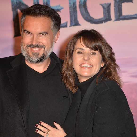Et elle lui a été d'une grande aide pour son dernier livre "Prime time"

Maxime Chattam et sa femme Faustine Bollaert - Projection exceptionelle de "La Reine des Neiges 2 " au Grand Rex à Paris le 13 novembre 2019. © Veeren Ramsamy/Bestimage