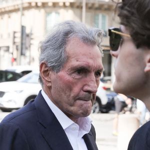 Jean-Jacques Bourdin - Arrivées aux obsèques de Philippe Labro en l'église de Saint-Germain-des-Prés à Paris le 13 juin 2025. © Dominique Jacovides - Christophe Clovis / Bestimage