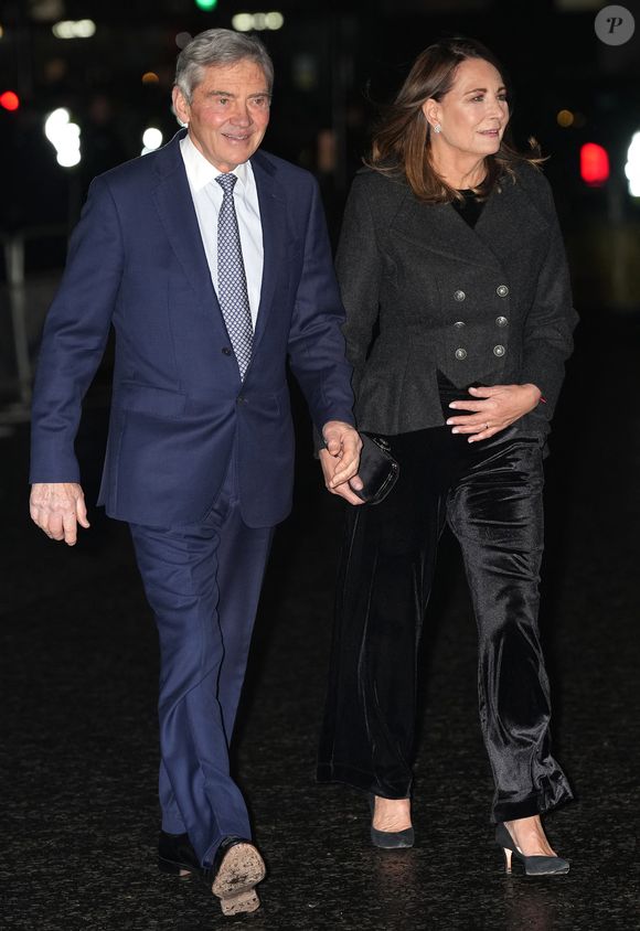 Le premier homme de sa vie

Carole et Michael Middleton - Traditionnel concert de Noël "Together At Christmas" à l'abbaye de Westminster à Londres le 8 décembre 2023.
©Julien Burton / Bestimage