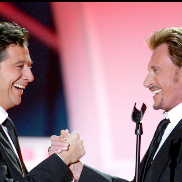 Laurent Gerra et Johnny Hallyday - Emission "tenue de soriée" diffusée en direct sur France 2 le 24 novembre 2007 depuis la ville de Nantes.
Guillaume Gaffiot/Bestimage
