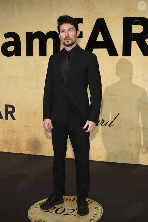 "Ce sont tous mes enfants et ils auront tous les mêmes droits ! Je ne veux pas qu’ils se déchirent après ma mort", a-t-il déclaré.

Pavel Durov (PDG de Telegram) au photocall du gala AmFar 2025 by Chopard à l'Hôtel du Cap-Eden-Roc à Antibes le 22 mai 2025.

© Moreau / Jacovides / Bestimage