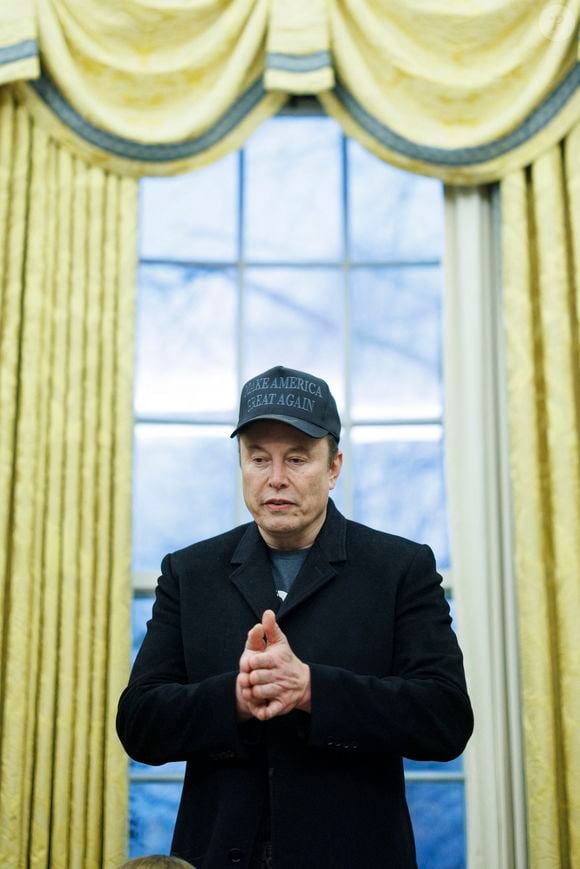 Le président Donald Trump et Elon Musk, accompagné de son fils X, donnent une conférence de presse pour défendre les premières coupes budgétaires du Department of Government Efficiency (DOGE) dirigé par le patron de Space X et Tesla.
Washington, le 11 février 2025.
©Photo Press Service / BESTIMAGE