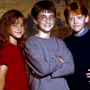 Il surprend aussi en préférant "La Coupe de feu" au "Prisonnier d'Azkaban".
Emma Watson, Daniel Radcliffe, et Rupert Grint. © JLPPA/Bestimage
