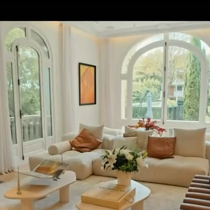 Ancienne propriété de Cyril Hanouna, captures d'écrans TBT9