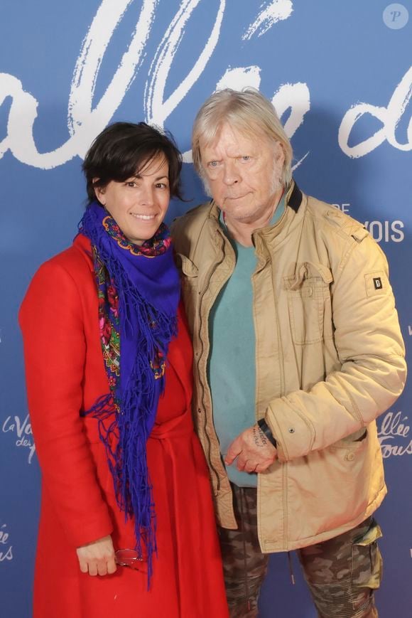 Renaud et sa femme Cerise (Christine Marot) lors de l'avant-première du film "La vallée des fous" au Pathé Wepler à Paris le 12 novembre 2024.

© Jack Tribeca / Bestimage