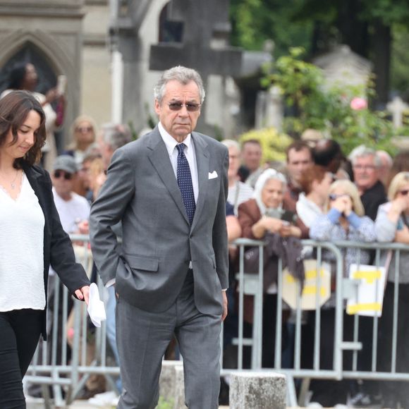 Michel Denisot arrive à la cérémonie d'enterrement de la chanteuse française Françoise Hardy au crématorium du Père Lachaise à Paris, France, le 20 juin 2024. Photo par Jerome Dominé/ABACAPRESS.COM