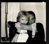 Mais celle qui viendra la mère de son fils Anthony Delon décidera alors de ne pas se laisser faire et de réagir d'une manière mémorable !

Alain-Fabien Delon adresse ses condoléances à son demi-frère Anthony Delon suite au décès de sa mère, l'actrice Nathalie Delon, le 21 janvier 2021.