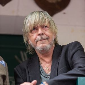 Renaud Séchan participe à la 21e édition de la séance de dédicaces 'Foret Des Livres' à Chanceaux-Près-Loches, près de Tours, en France, le 28 août 2016. Photo par Pascal Avenet/Abaca
