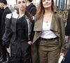 Alors que ses filles, Shana et Cylia, organisent les obsèques prévues à Paris, 

Nadia Farès et sa fillle Shanna Leelee Chasman - Les célébrités au défilé Dior "Collection Prêt-à-Porter Automne/Hiver 2025-2026" lors de la Fashion Week de Paris (PFW), le 4 mars 2025

© Christophe Aubert via Bestimage