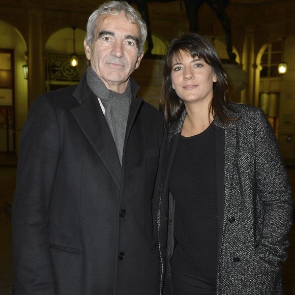 Estelle Denis et son compagnon Raymond Domenech - Générale du nouveau spectacle "Ma vie rêvée" de Michel Boujenah au Théâtre Edouard VII à Paris, le 24 novembre 2014.
©COADIC GUIREC / BESTIMAGE