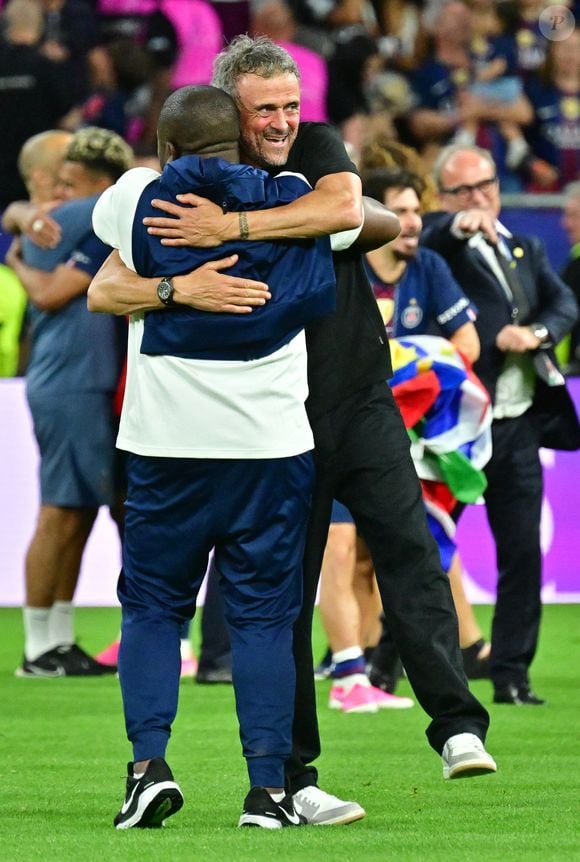 C’est au Qatar, lors de la Coupe du monde 2022, le jour de l’anniversaire de Xana, qu’il avait évoqué publiquement sa fille pour la première fois. 

Luis Enrique, entraineur PSG - Le PSG remporte la Ligue Des Champions 2026, pour la seconde fois d'affilée face à Arsenal au stade Ferenc-Puskas à Budapest © Christian Liewig / Bestimage