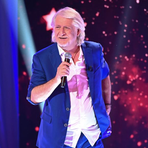 "[Ce sont] mes amis et de vrais artistes" dit-il d'emblée

Exclusif - Patrick Sébastien - Enregistrement de l'émission "Vivement Dimanche", présentée par M.Drucker et diffusée le 29 décembre sur France 3, au studio Rive Gauche à Paris. Le 6 décembre 2024
© Guillaume Gaffiot / Bestimage