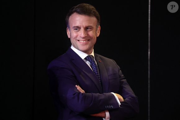 Alors que le chômage atteint des records en France, Emmanuel Macron a souhaité faire son petit geste pour l'emploi.

Le président Emmanuel Macron lors de la présentation du pavillon français de l'exposition universelle Osaka 2025 à la Cité de l'architecture et du patrimoine à Paris
© Teresa Suarez / Pool / Bestimage